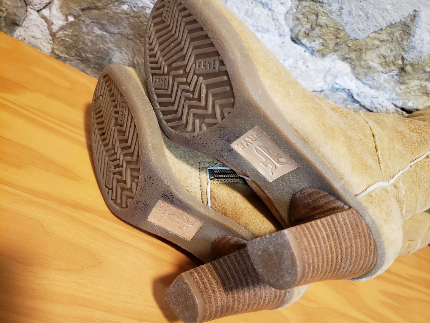 Frye Tan Shearling Boots Sz 7M