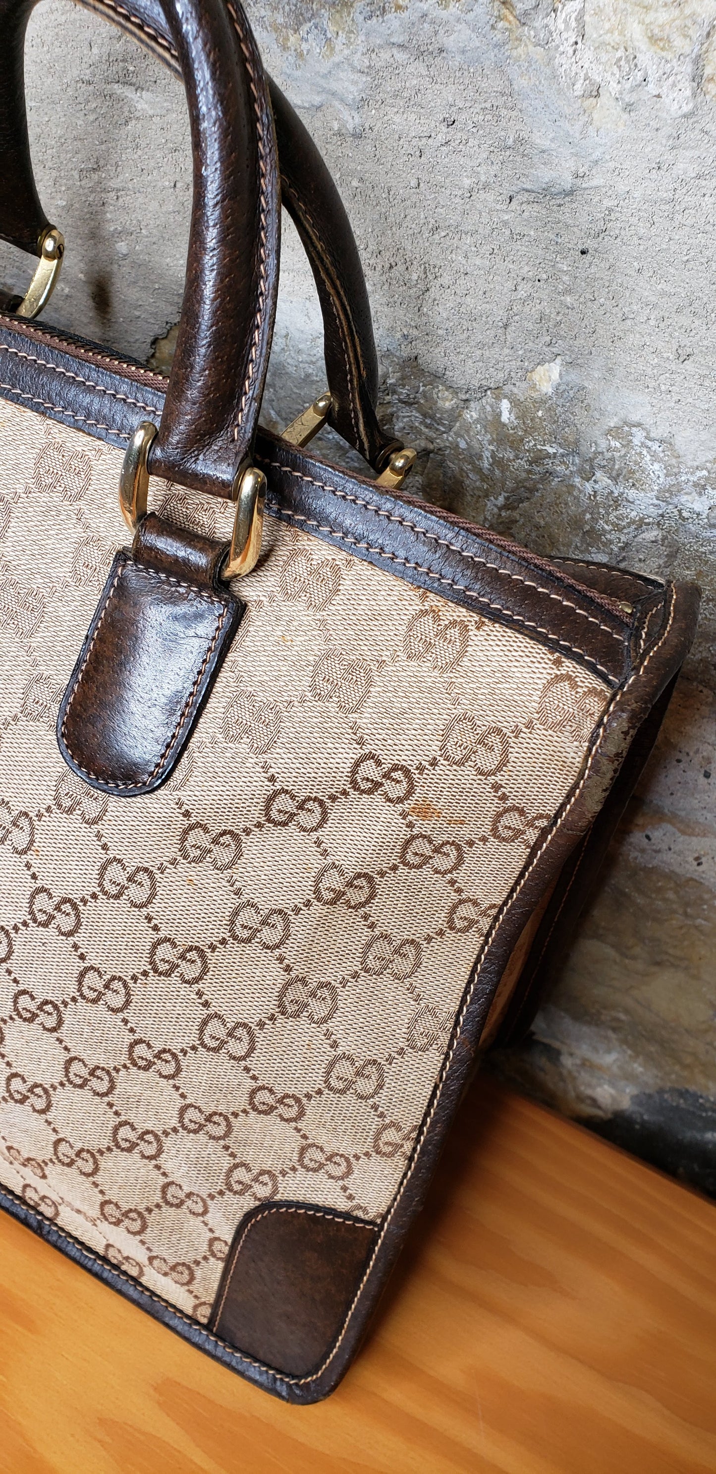 Gucci Vintage Signature Satchel