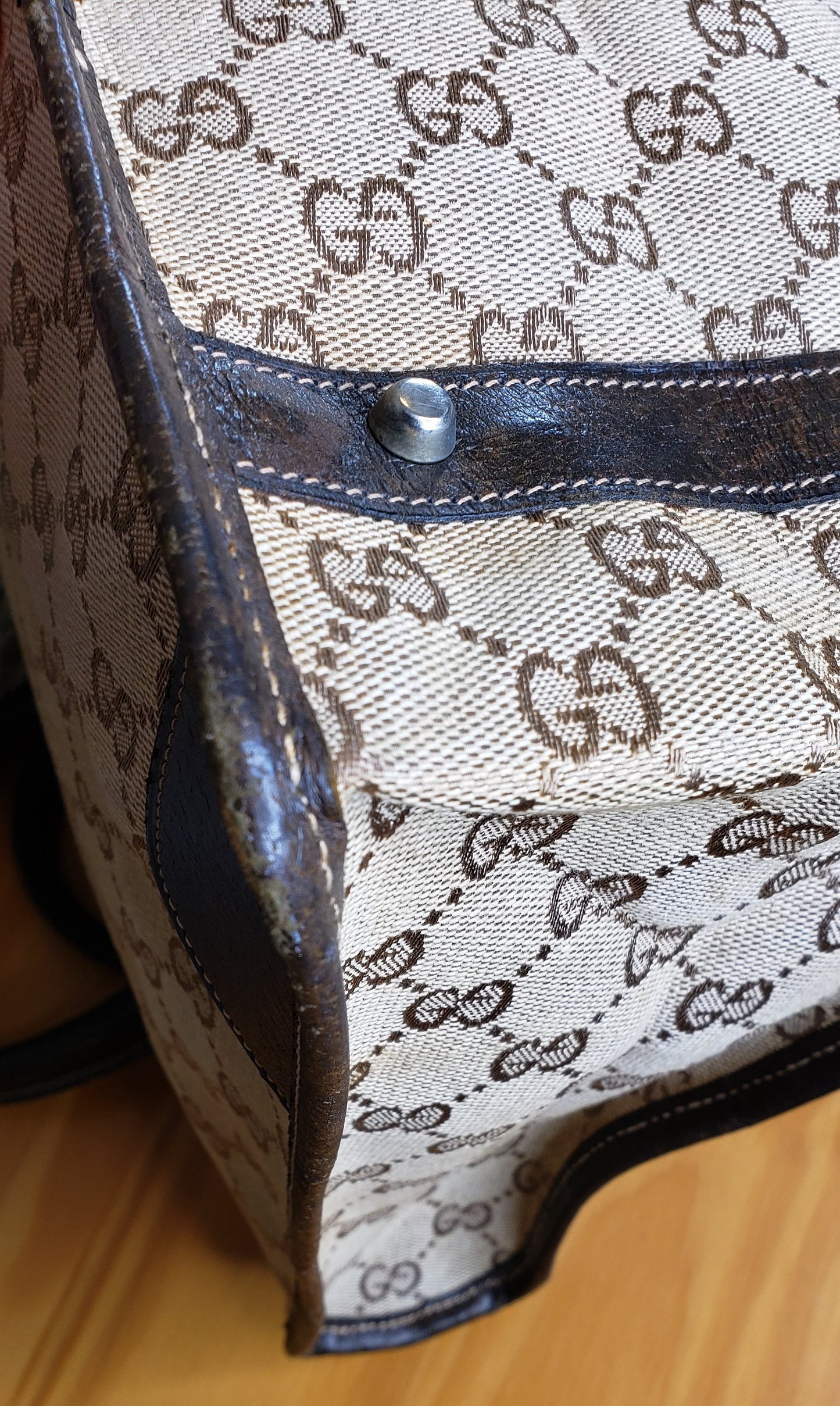 Gucci Vintage Signature Satchel