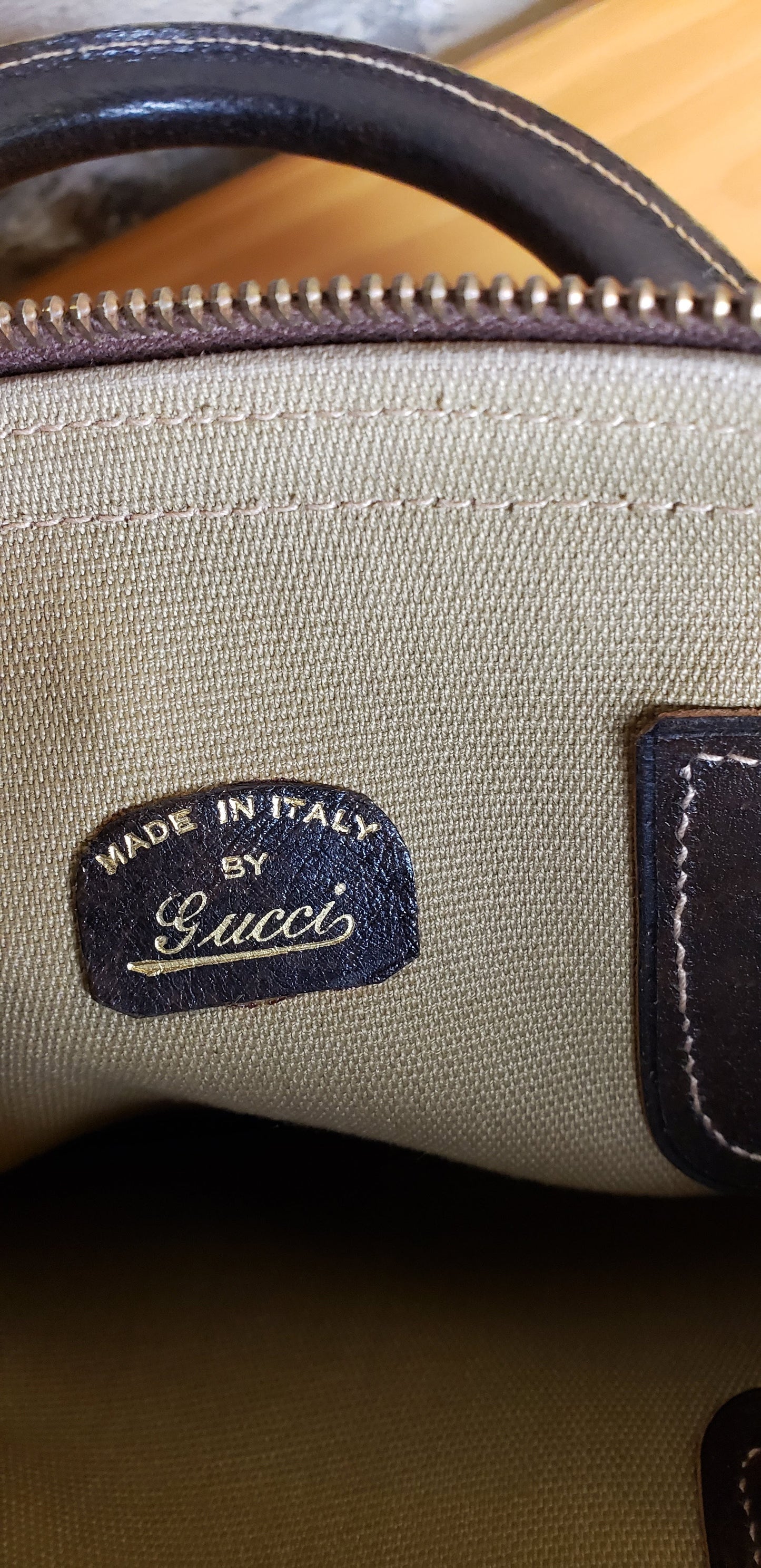 Gucci Vintage Signature Satchel