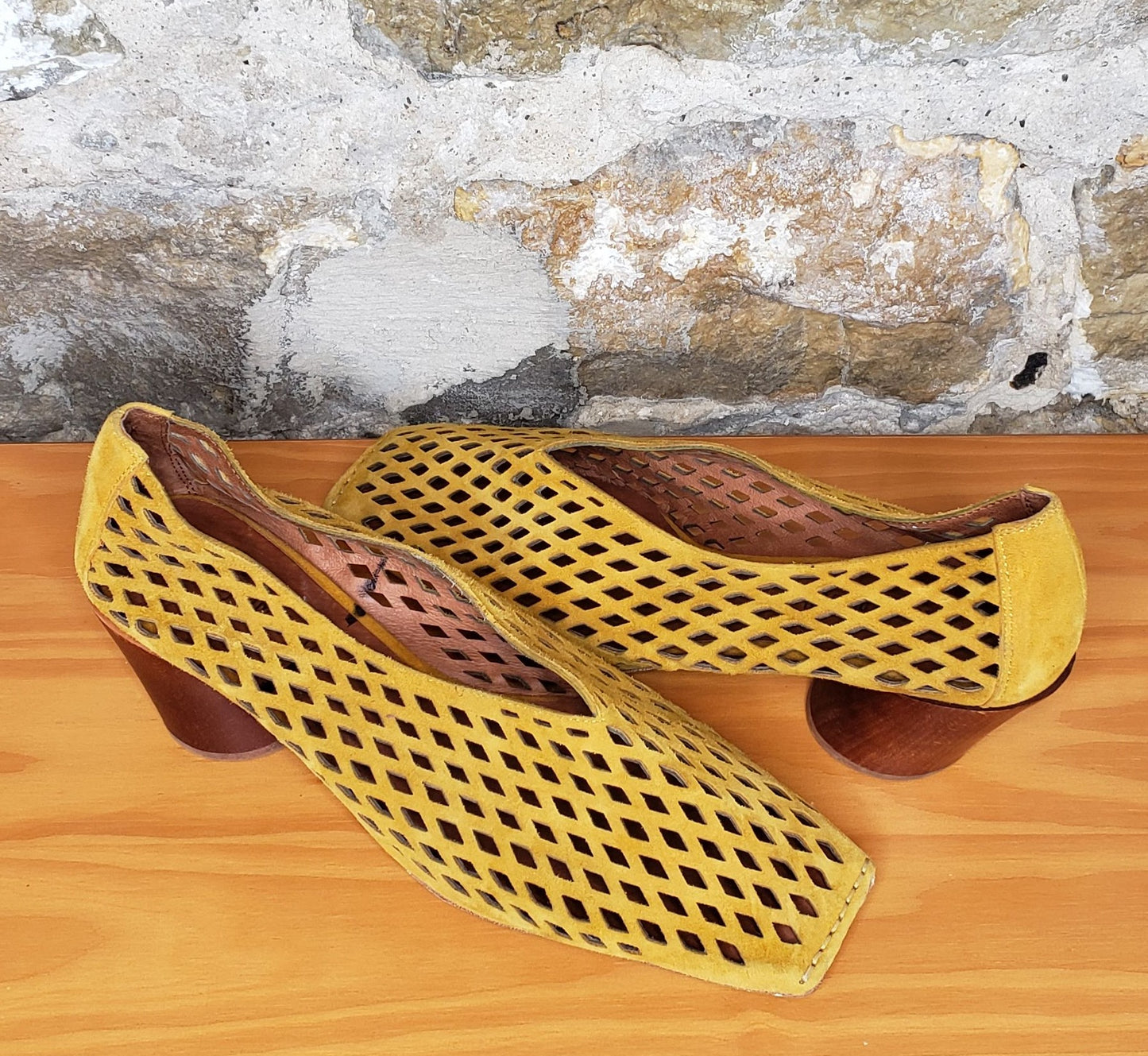 Jeffrey Campbell Yellow Suede Laser Cut Heels Sz 11