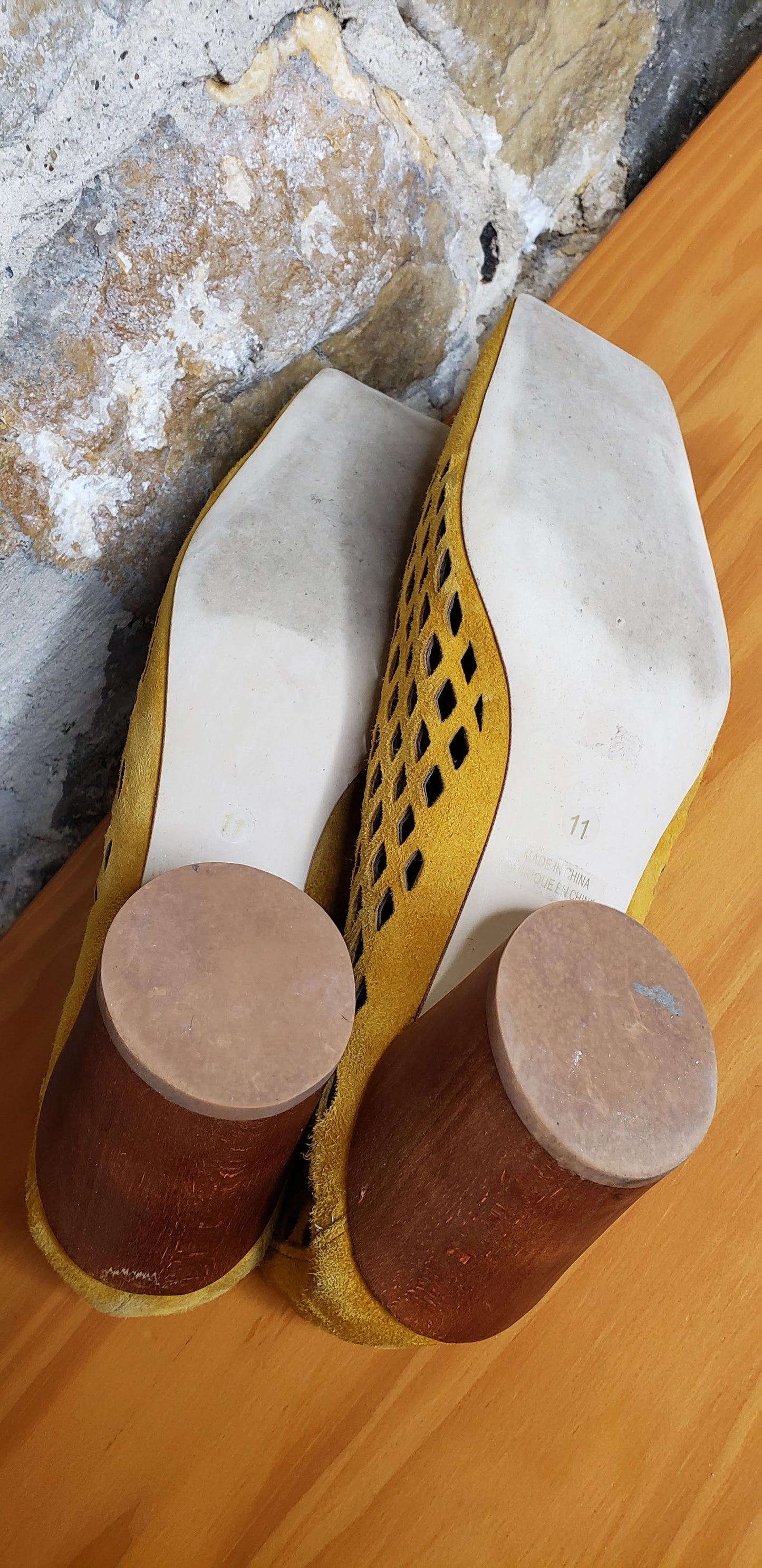 Jeffrey Campbell Yellow Suede Laser Cut Heels Sz 11
