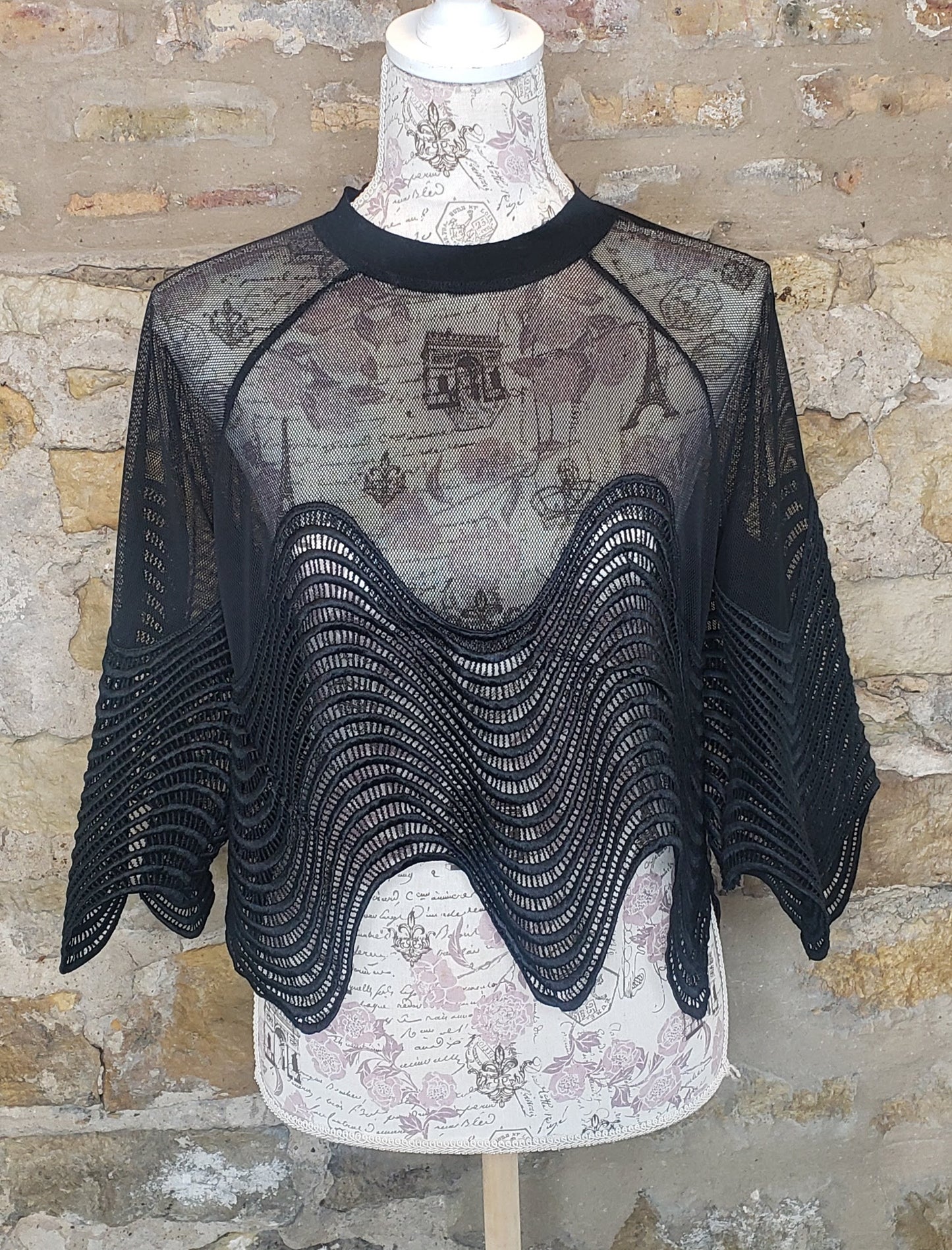 Black Sheer Chevron Top Sz S