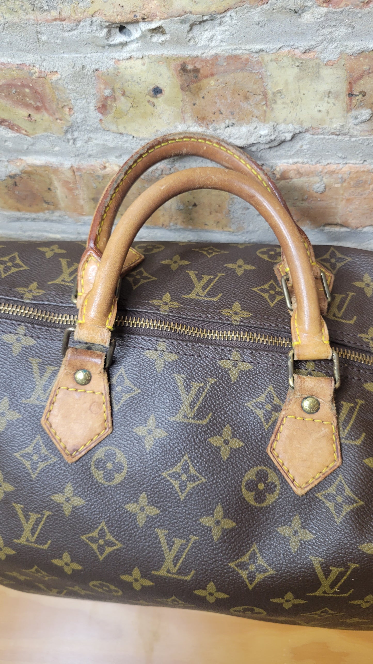 Louis Vuitton Speedy 40