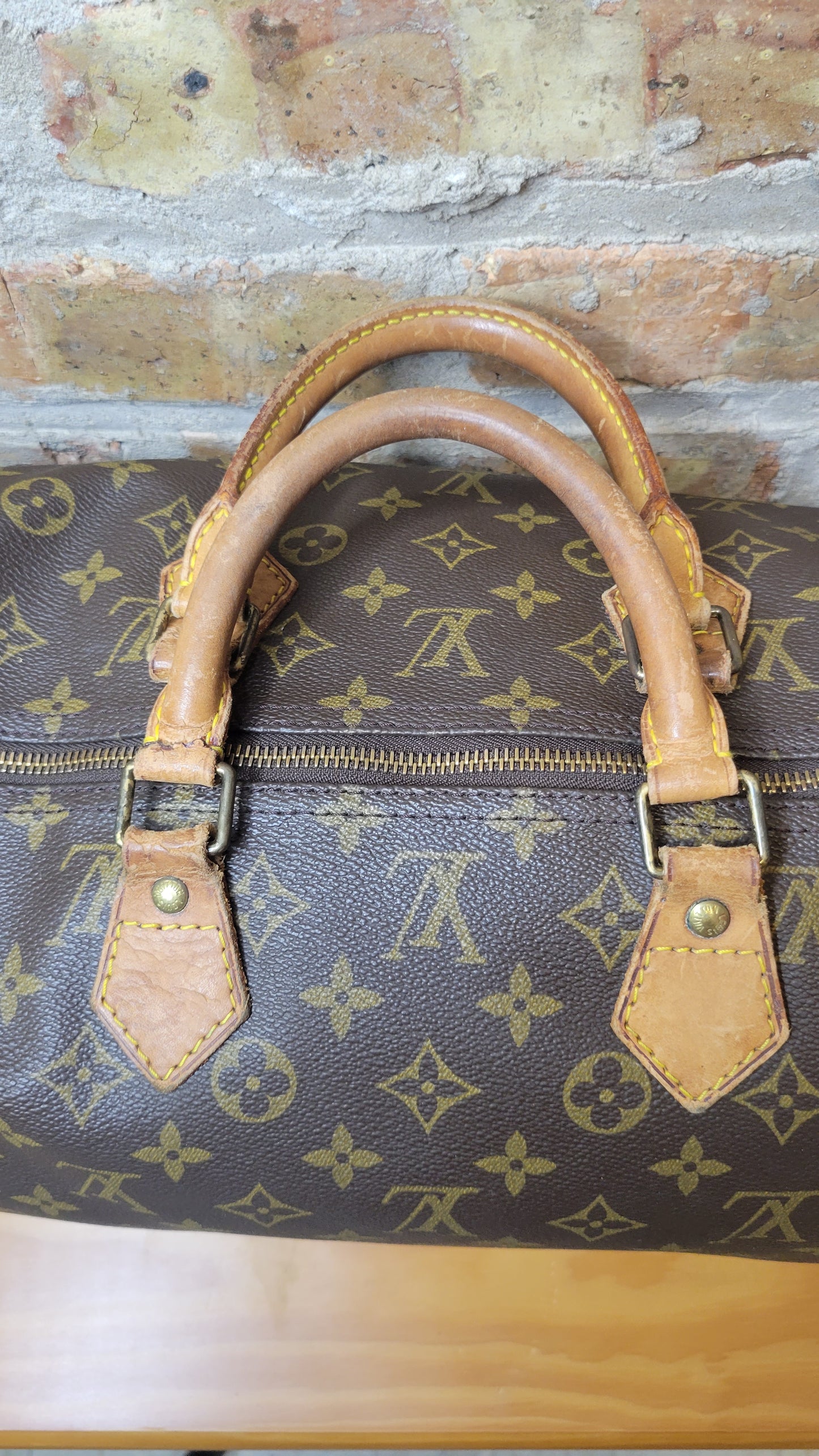 Louis Vuitton Speedy 40