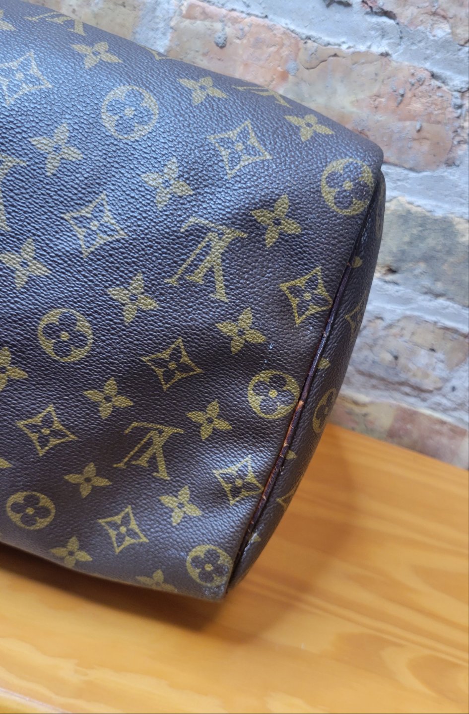 Louis Vuitton Speedy 40