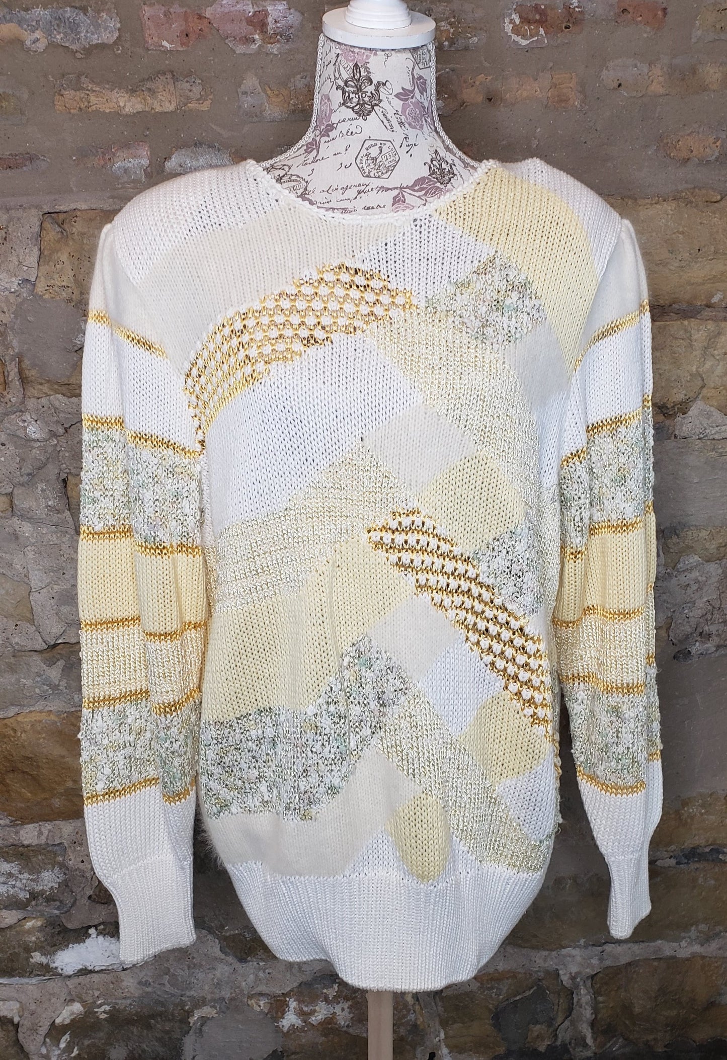 White and Yellow Vintage Sweater Sz L