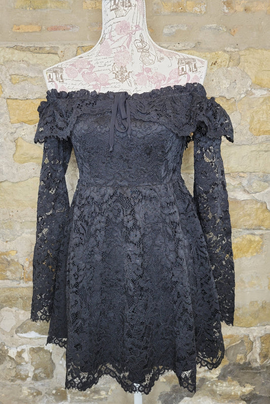 Stone Cold Fox Black Lace Dress Sz 1